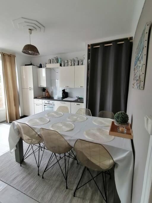 Maison Familiale Proche De La Mer Lancieux Extérieur photo