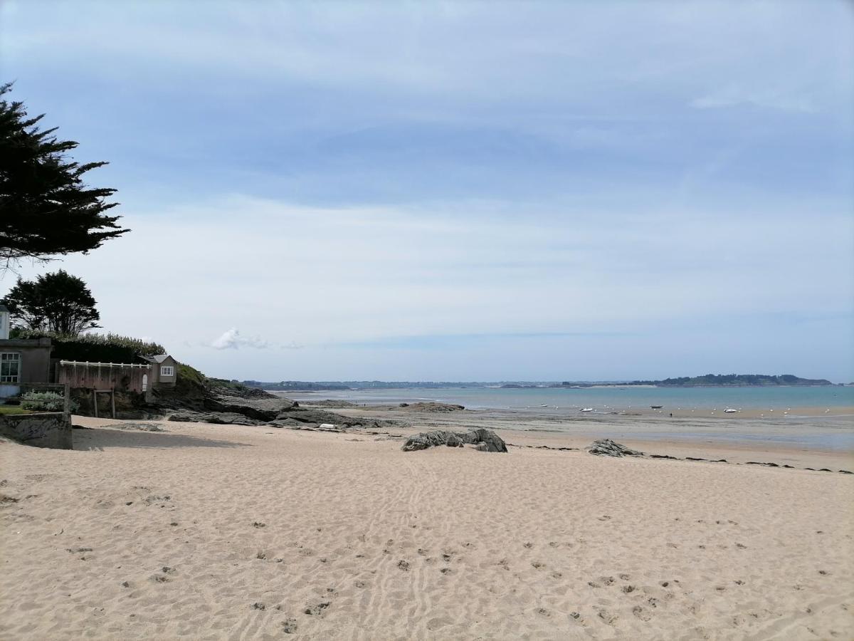 Maison Familiale Proche De La Mer Lancieux Extérieur photo